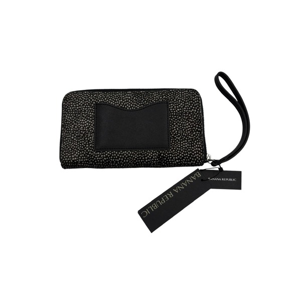 Banana Republic Handbags - Banana Republic Black and Gray Wristlet Clutch